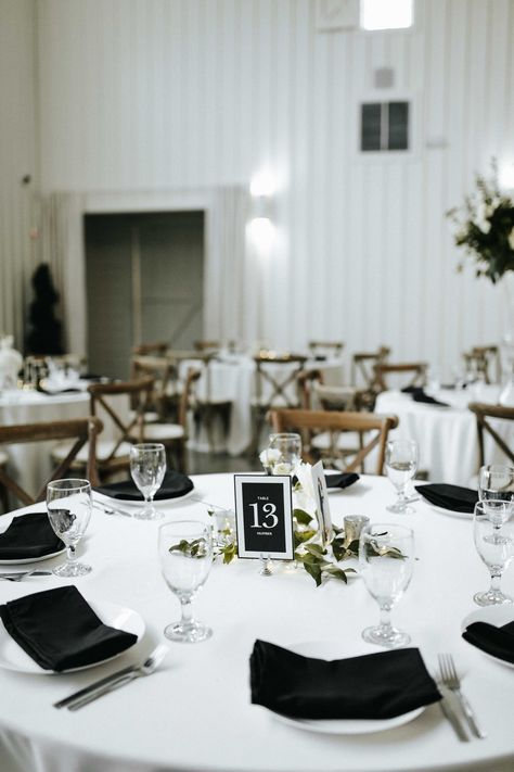 Modern Farmhouse Wedding, Farmhouse Wedding Decor, Wedding Farmhouse, Modern Table Setting, Black And White Wedding Theme, Elegant Modern Wedding, White Wedding Theme, Modern Wedding Decor, Farmhouse Modern