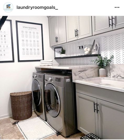 Build Laundry Room, Laundry Room Idea, Laundry Room Shelving Ideas, Room Shelving Ideas, Apartment Laundry Room, Laundry Room With Sink, Laundry Room Shelving, Laundry Room Cabinet Ideas, Wallpaper Laundry