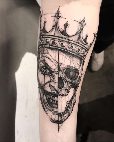 Tato Joker, Joker Skull, Tattoos Masculinas, Sketch Style Tattoos, Famous Tattoo Artists, Model Tattoo, Knuckle Tattoos, Clock Tattoo Design, Joker Tattoo