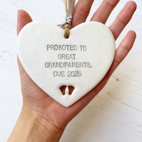 Well it didn’t take long until requests for Great Grandparents, Aunties and Uncles came in. Swipe to the end to see the last one, if you are a Peter Kay fan you will understand 🤣 I couldn’t wait to make it when the order came through! #kirstyshandmadekeepsakes #pregnancyannouncement #pregnancyreveal #greatgrandparents #greatauntie #greatuncleknobhead #greatuncle Gifts For Great Grandparents, Promoted To Grandparents, Grandparents To Be, 13th Anniversary Gifts, Heart Gift Wrapping, Pregnancy Reveal Gifts, 30th Anniversary Gifts, Grandma To Be, 25th Anniversary Gifts