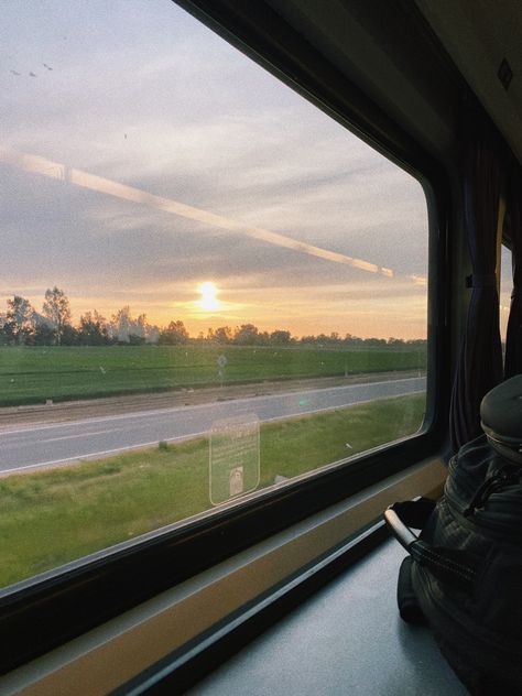 Mirror Selfie Snap, Aesthetic Window View, Selfie Snap, Aesthetic Window, Train Window, Morning View, Train Ride, Sky Photos, Window View