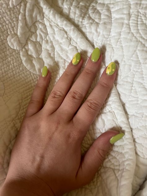 Cute spring nails green and yellow aesthetic ying yang nail art design Green Yellow Nail Art, Nails Green And Yellow, Ying Yang Nail Art, Green And Yellow Aesthetic, Spring Nails Green, Ying Yang Nails, Yellow Nail Art, Yellow Nail, Cute Spring Nails