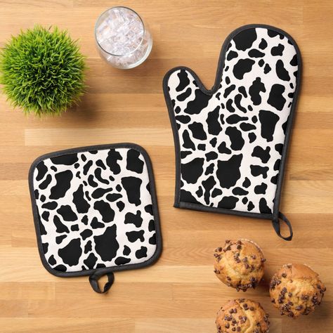 Black & White Cow Spots Animal Print Pattern Oven Mitt & Pot Holder Set Cow Spots Pattern, Spotted Animals, Cow Spots, Kitchen Decor Themes, Spots Pattern, White Cow, Animal Prints Pattern, Cow Pattern, Oven Mitt