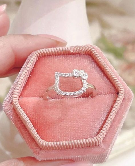 Hello Kitty Jewelry Aesthetic, Hello Kitty Ring, Hello Kitty Promise Rings, Hello Kitty Jewelry Rings, Y2k Jewelry Hello Kitty, Kawaii Silver Hello Kitty Jewelry, Cute Promise Rings, Hello Kitty Gifts, Lip Gloss Homemade