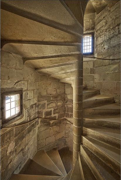 Stairs To Heaven, Spiral Stair, Painted Staircases, Italy Villa, Stairs Architecture, Stone Stairs, Stair Landing, Castle Tower, Castles Interior