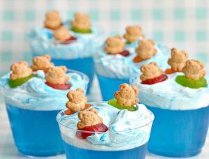 Summer Dessert – Pool Party Ideas Desserts For Pool Party, Summer Party Desserts, Pool Party Snacks, Beau Is Afraid, Pool Party Ideas, Pool Party Food, Pool Party Kids, Dessert Places, Jello Desserts