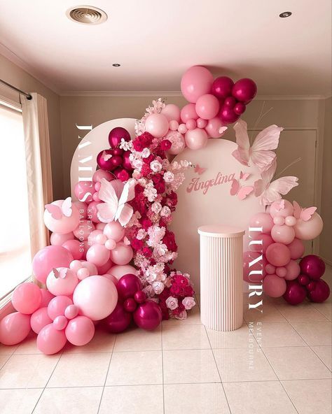 Pink Ballons Decoration Birthday, Pink Birthday Party Decorations Sweet 16, Birthday Decoration Ideas Flowers, Girly Birthday Decorations, Year End Party Decoration, Pink Party Decorations Birthday, Pink Birthday Decorations Ideas, Pink Decorations Party Birthday Ideas, Birthday Pink Decorations