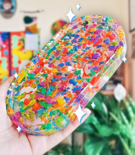 Resin Crafts Ashtray, Pride Resin Art, Trippy Resin Ideas, Diy Resin Painting, Resin Pill Tray, Rainbow Resin Keychain, Resin Rainbow, Epoxy Resin Flooring, Art Studio Room