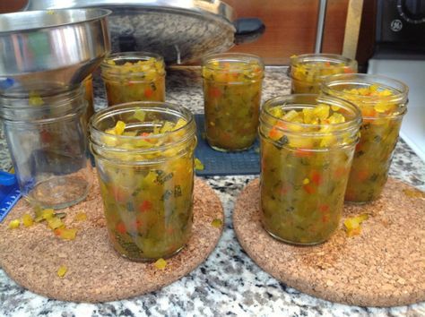 Zesty Zucchini Relish | the babbling botanist Zucchini Relish Recipes, Canning Zucchini, Salsa Canning Recipes, Zucchini Relish, Relish Sauce, Canning Salsa, Canning Pickles, Tomato Relish, Bite Size Appetizers