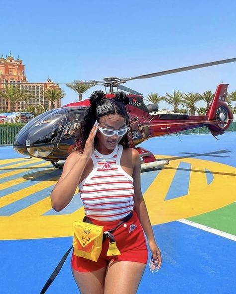 Tomboy Fits, Social Media Influencer, Social Media Platforms, Helicopter, Year Old, Influencer, Photo Sharing, Cool Outfits, Photographer