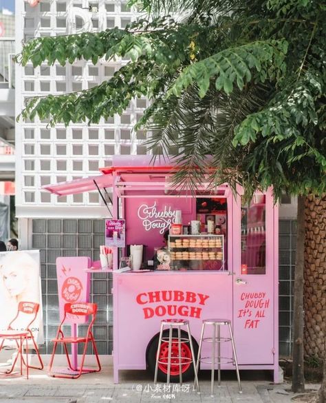 Foodtrucks Ideas, Food Stall Design, Food Truck Wedding, Food Cart Design, Ice Cream Cart, Cafe Shop Design, Small Cafe, Kiosk Design, Food Truck Design