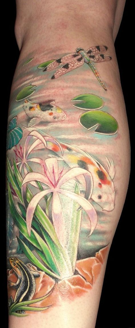 110 Best Japanese Koi Fish Tattoo Designs and Drawings - Piercings Models Koi Pond Tattoo Sleeve, Pond Scene Tattoo, Koi Fish In Water Tattoo, Koi Fish Water Tattoo, Pond Tattoo Sleeve, Water Scene Tattoo, Koi Fish Pond Tattoo, Pond Tattoo Ideas, Koi Pond Tattoo