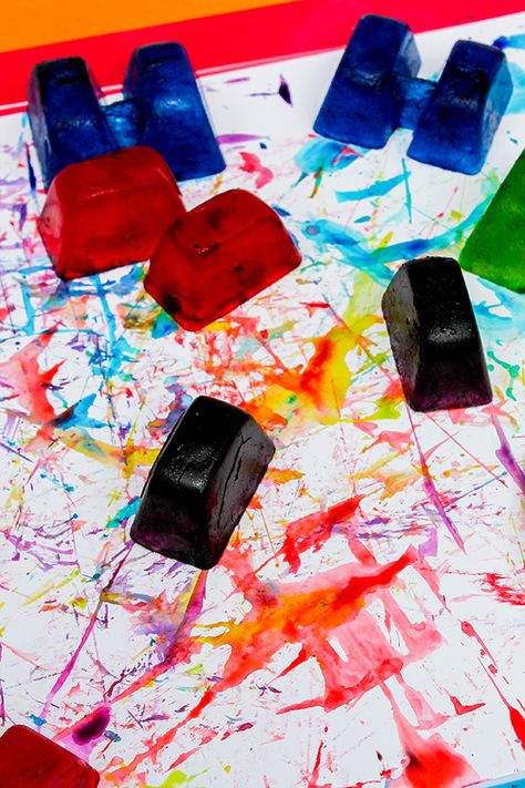 Coloured Ice Cubes Sensory Play, Jello Painting Preschool, Ice Cube Painting Preschool, Ice Cube Sensory Play, Painting With Ice Cubes For Kids, Sensory Painting Activities, Ice Crafts For Toddlers, Ice Painting For Toddlers, Ice Painting Preschool