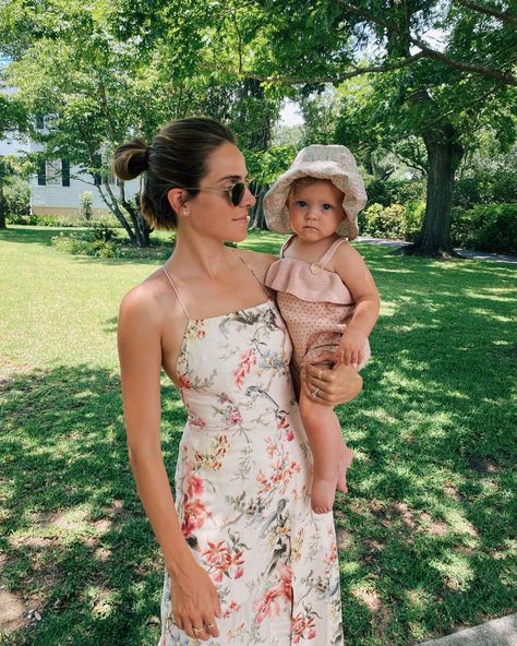 Julia Berolzheimer, Garrett Leight, White Sundress, Mommy Daughter, Zimmermann Dress, Gal Meets Glam, Future Mom, Mommy Style, Daily Look