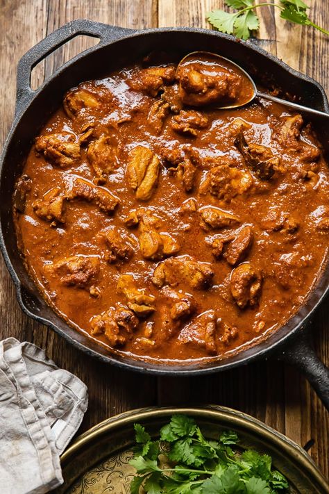 Chicken Rogan Josh Chicken Rogan Josh Recipes, Lamb Rogan Josh, Indian Cookbook, Rogan Josh, Aloo Gobi, Curry Shrimp, Curry Dishes, Curry Chicken Recipes, Curry Sauce