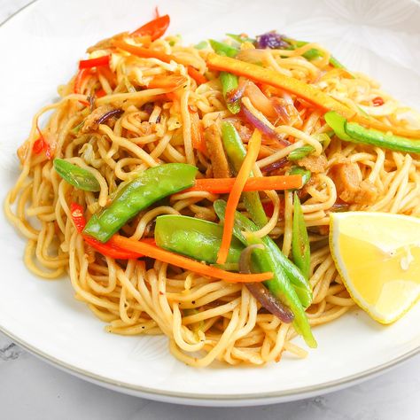 Vegan Pancit, Pancit Canton Recipe, Stir Fried Noodles, Pancit Canton, Fried Noodle, Great Vegan Recipes, Vegetable Slice, Vegan Noodles, Vegan Asian Recipes