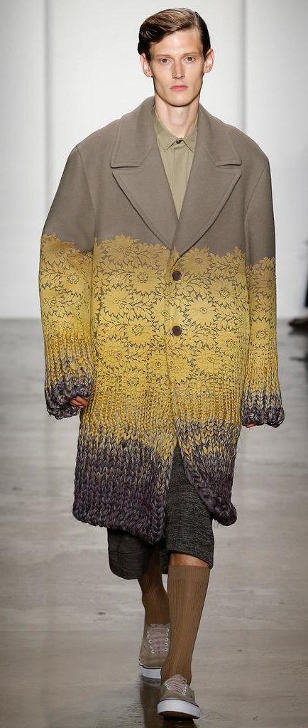 Amazing knit details Parsons MFA 2015 Knitwear Fashion, Knitwear Men, Mens Fashion Summer, Spring Summer 2015, Knit Fashion, Paper Mache, Fashion Details, A Man, High Fashion