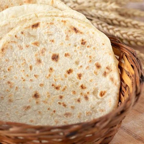 Unleavened Bread for Passover (No Yeast, 3 Ingredients) - Go Eat Green Last Supper Meal, Passover 2024, Cold Oatmeal, Unleavened Bread Recipe, Easy Meal Prep Breakfast, Naan Recipes, Daniel Fast Meal Plan, Yeast Free Recipes, Feast Of Unleavened Bread