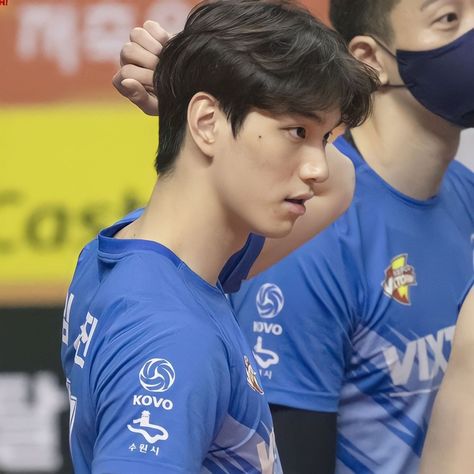 Lim Sungjin Boyfriend Material, Lim Sungjin, Sport Shirt Design, Volleyball Players, Asian Men, Boyfriend Pictures, Face Claims, Sports Shirts