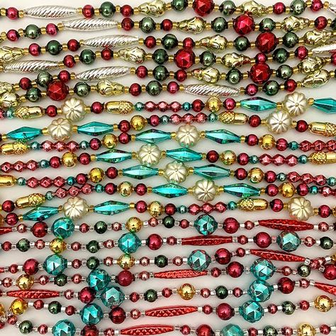 How to String Glass Bead Christmas Garlands ~ Instructions, Tips and Supplies Glass Bead Garland Christmas Tree, Beaded Christmas Garland, Garland For Christmas Tree, Diy Christmas Tree Garland, Bead Garland Christmas Tree, Crochet Christmas Garland, Garland For Christmas, Beaded Ornaments Diy, Christmas Bead Garland