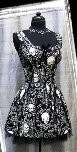 Shrine skulls dress Gothic Oc, Goth Hippie, Gothic Dresses, Random Clothes, Skull Dress, Old Fashion Dresses, Gothic Dress, Little Red Riding Hood, Dnd Characters