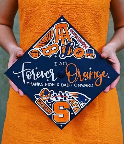 College Vibes, Grad Cap Designs, University Graduation, Grad Caps, Cap Decoration, Syracuse University, Graduation Cap Designs, Graduation Caps, Thanks Mom