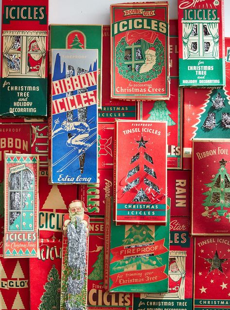 christmas traditions - vintage collection of tinsel boxes Christmas Packaging Design, Christmas Trimmings, Aluminum Christmas Tree, Vintage Dishware, Christmas Tinsel, Shiny Brite Ornaments, Hanging Christmas Tree, Trees Christmas, Tree Trimming