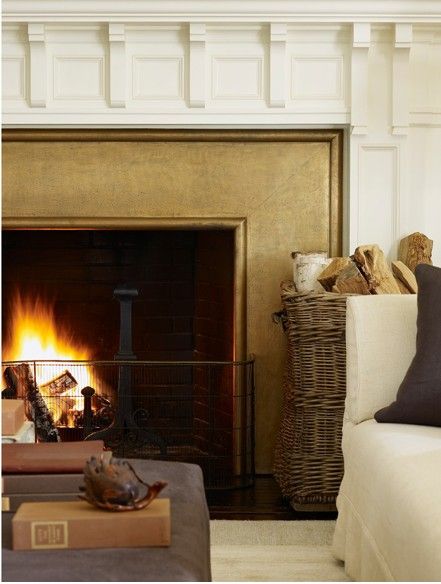 bronze fireplace surround Woodwork Fireplace, Gold Fireplace, Fresh Farmhouse, Deco Nature, The Fireplace, Elements Of Style, Fireplace Tile, Guest Bed, Fireplace Mantle