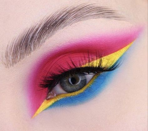 Funky Makeup, Alt Makeup, Pride Makeup, Ethereal Makeup, Unique Makeup, Eye Makeup Designs, Dope Makeup, Makeup Eye Looks, Creative Eye Makeup