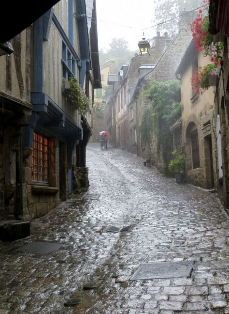 Rainy Day Aesthetic, I Love Rain, Brittany France, Love Rain, Rain Photography, City Aesthetic, Pretty Places, In The Rain, Travel Aesthetic