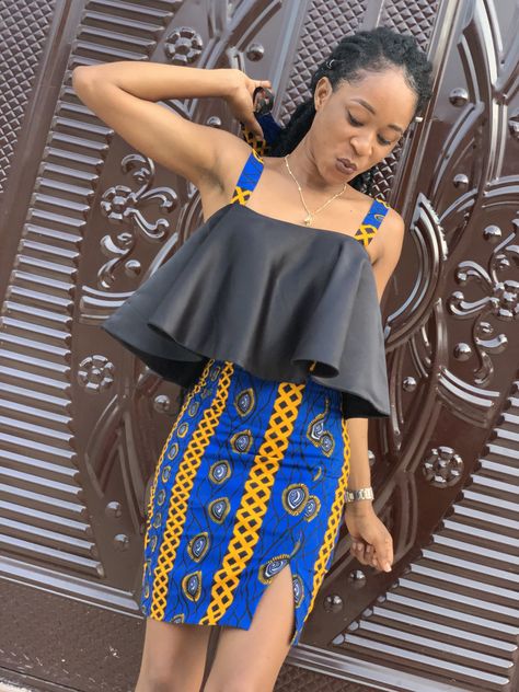 Short African Skirt Outfit, Short Skirt And Top Ankara Styles, Ankara Two Piece Outfit Skirt, Ankara Skirts Designs, Ankara Skirt Styles Classy, Simple Flare Dress, Short Skirt And Top, Traditional Skirt And Top, African Skirt Outfit