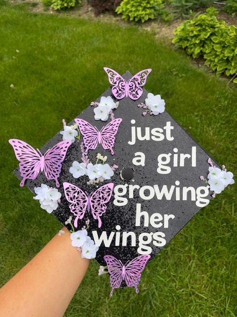 Grad Cap Ideas Butterflies, Cap Decoration Graduation 8th Grade, Purple Grad Cap Ideas, Bratz Graduation Cap, 8th Grade Graduation Cap Ideas, Purple Graduation Cap Ideas, Butterfly Graduation Cap, Nickelodeon Party, Quotes For Graduation Caps