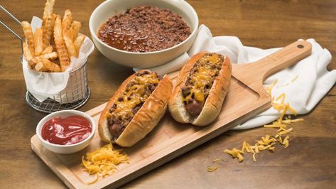 Cheese Dog Recipe Inspired by Portillo's Signature Dish Chili Dog Recipe, Chili Cheese Dog Recipe, Chili Dog Chili Recipe, Italian Beef Recipes, Beef Sandwich Recipes, Italian Beef Sandwiches, Chili Cheese Dips, Chili Dog, Chili Cheese Dogs