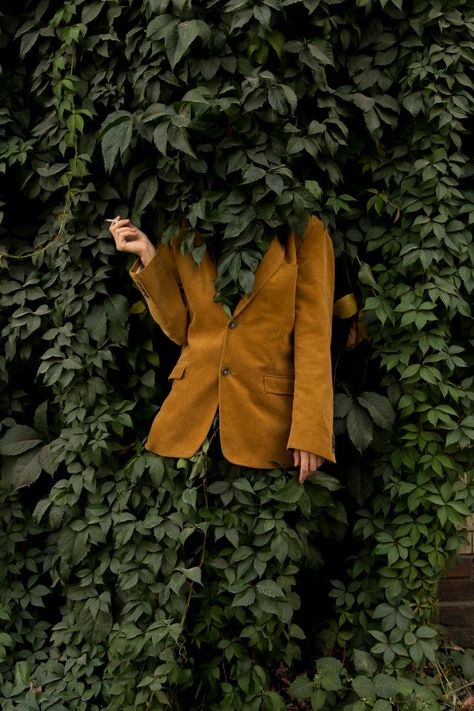 Portrait Photo Original, Ben Zank, Dark Portrait, Surreal Portrait, Outdoor Portrait, Blond Amsterdam, Self Portrait Photography, Creative Portrait Photography, Surrealism Photography