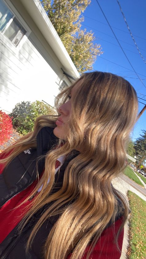 Utah Curls Straight Ends, Utah Curls Brown Hair, Curled Hair With Straight Ends, Utah Hair Curls, Curls With Straight Ends, Utah Girl Curls, Utah Curls, Utah Hair, Curled Hairstyles For Medium Hair