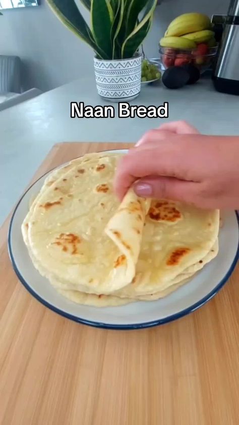 Naan Bread Recipe, Pain Naan, Recipes With Naan Bread, Art Of Cooking, Homemade Bread Recipes Easy, Tasty Recipes Videos, Quick Recipes Snacks, Naan Bread, Easy Bread Recipes