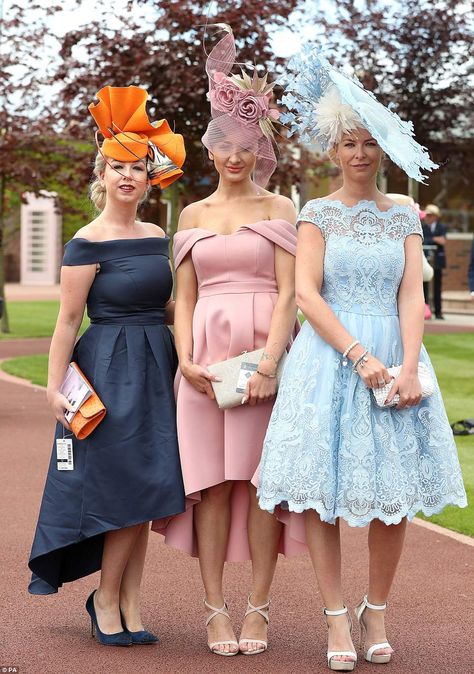 Ladies Day kicks off at Chester Races | Daily Mail Online Chester Races Outfit, Ladies Day At The Races Outfit, How To Wear Suspenders, Ladies Day Outfits, High Tea Outfit, Melbourne Cup Fashion, Kentucky Derby Fashion, Derby Attire, Race Day Outfits