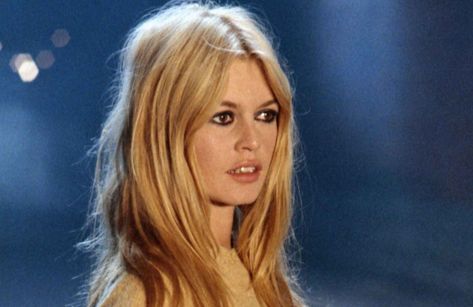 blond Brigitte Bardot 60s Eye Makeup, Brigitte Bardot 60s, Bardot Style, Blonde Bombshell, Brigitte Bardot, Look At You, Cut And Style, Makeup Inspiration, Hair Makeup