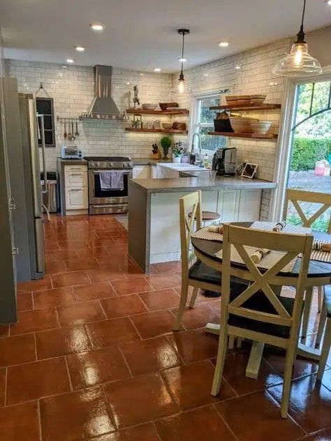 Kitchen With Terra Cotta Tile Floor Mediterranean, Tera Cotta Tile Floor Kitchen, Faux Terracotta Floor, Kitchens With Terra Cotta Tile Floors, Terra Cotta Tiles Kitchen, Tera Cotta Tile Floor, Terracota Tile Kitchen, Terracota Kitchen Floors, Faux Terra Cotta Floor