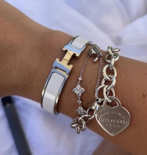 Tiffany Silver Jewelry, Xoxo Jewelry, Silver Bracelet Stack, Silver Jewlery, Preppy Jewelry, Wrist Jewelry, Luxe Jewelry, Jewelry Accessories Ideas, Dope Jewelry