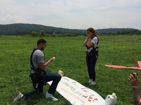 Skydiving Proposal, Proposal Video, Best Wedding Proposals, Sky Diving, Healthy Supper Recipes, Healthy Supper, Perfect Proposal, Wedding Proposals, Relationship Stuff