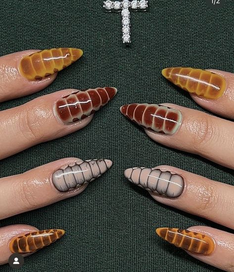 Snake Inspired Nails, Red Snake Nails Designs, Brown Snake Nails, Snake Eye Nails, Snake Print Nails Acrylic, Brown Croc Nails, Snake Design Nails, Snake Nails Designs, Snake Print Nails