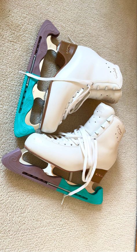 Ice Skates Ice Skating Shoes Aesthetic, Edea Overture Skates, Figure Skating Guards, Figure Skating Practice Aesthetic, Skate Aesthetic Wallpaper, Skate Guards, Figure Skates Guards, Professional Ice Skates, Can I Kiss You