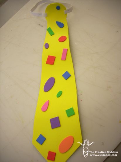 Big Clown Tie Dress up like a clown with this oversized tie! Anything goes when it comes to the colors and … Clown Crafts Preschool, Circus Theme Crafts, Preschool Circus, Circus Activities, Carnival Activities, Clown Crafts, Carnival Crafts, Circus Crafts, Carnival Art