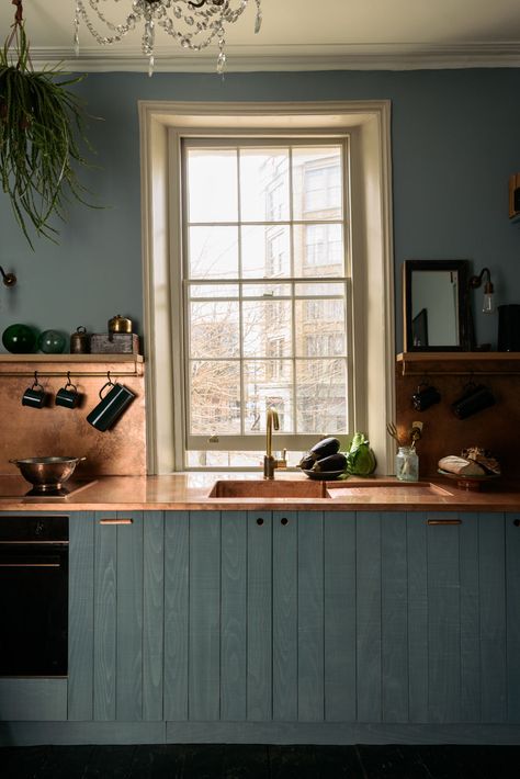 Devol kitchen Devol Kitchens, Countertop Design, Urban Rustic, Primitive Kitchen, Perfect Kitchen, Kitchen Worktop, Copper Kitchen, Uk Kitchen, Unique Kitchen