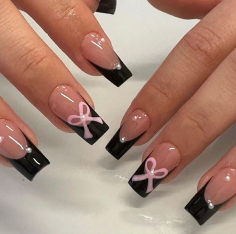 Black French Tip Nail, Paznokcie Hello Kitty, Black French Tip, Nagel Tips, Grunge Nails, Girly Acrylic Nails, Black French, Blue Nail, Acrylic Nails Coffin Short