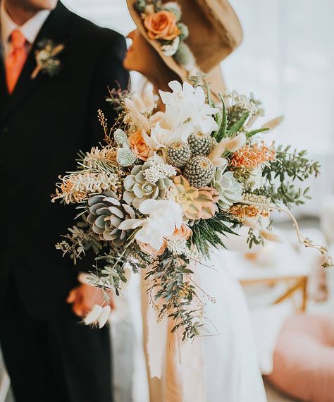 Desert bouquet inspo  | ❤️Re-pinned w/love by❤️#savoirclaire❤️ | Flowers Board, Bronze Wedding, Cactus Wedding, Succulent Bouquet, Boho Bouquet, Fall Wedding Bouquets, Succulent Wedding, Wedding Chicks, Western Wedding