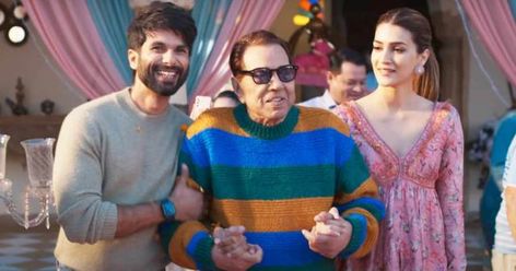 Teri Baaton Mein Aisa Uljha Jiya Cast Salary: Shahid Kapoor's Paycheck 2300% Higher Than Dharmendra's, 6X Times Kriti Sanon's Price Check more at https://maholicious.com/teri-baaton-mein-aisa-uljha-jiya-cast-salary-shahid-kapoors-paycheck-2300-higher-than-dharmendras-6x-times-kriti-sanons-price/ Booking Website, Shahid Kapoor, Kriti Sanon, Day 6, Box Office, Buy One Get One, Hold On, Two By Two, It Cast