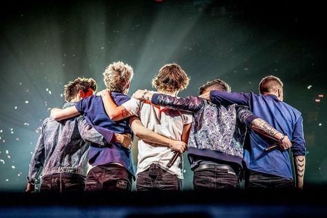 One Direction Headers, One Direction Fotos, 1d Day, Gambar One Direction, One Direction Images, Niall And Harry, One Direction Wallpaper, One Direction Photos, One Direction Pictures