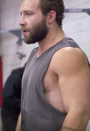 Jai Courtney Shirtless, Actor Jai, Captain Boomerang, Jai Courtney, Hollywood Men, Australian Actors, Ideal Man, Paros, Man Crush